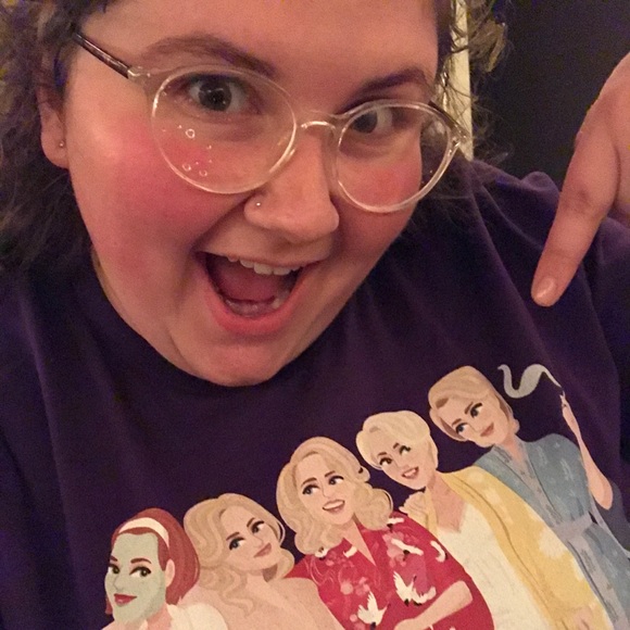 Meet your Posher, Madison - Picture 2 of 8